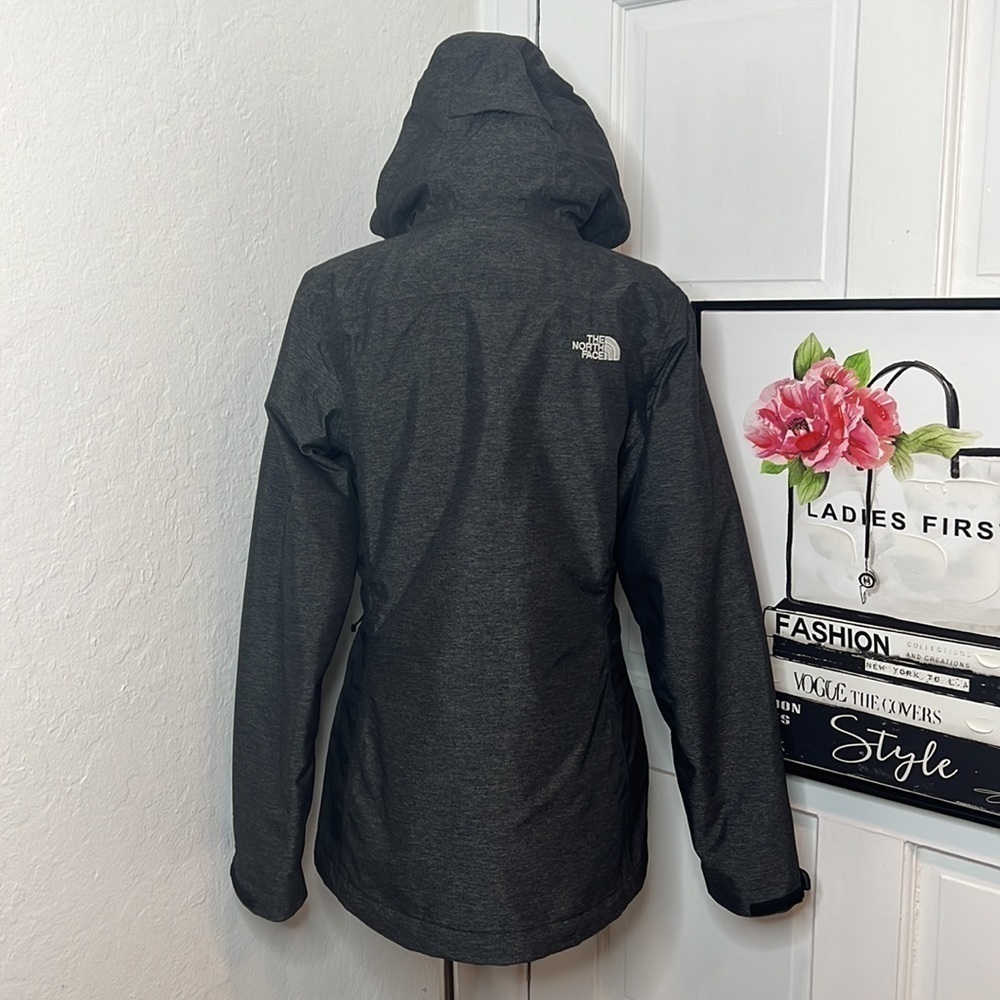 The North Face Gray Hyvent Insulated Hooded Jacket Size S - Picture 3 of 10
